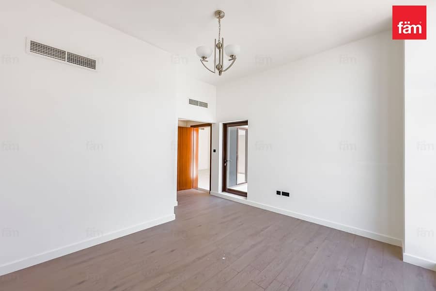 Single Row | With Landscaping | Near Kent College - Image 18