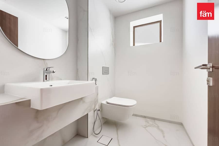 Single Row | With Landscaping | Near Kent College - Image 19