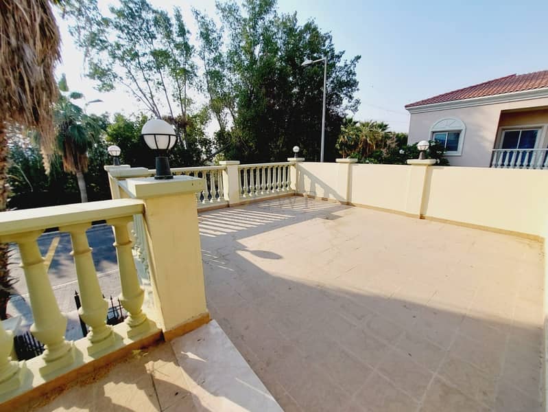 Amazing Deal | Sunny and Bright | Huge Backyard - Image 7