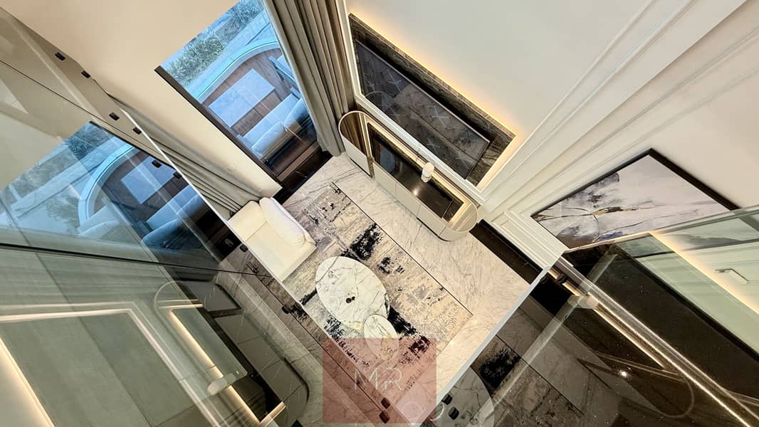 DUPLEX | Brand New Luxurious | Private Jacuzzi & Burj Khalifa View - Image 3