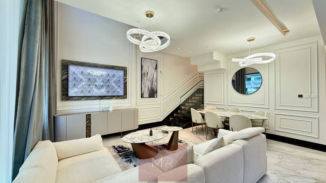 DUPLEX | Brand New Luxurious | Private Jacuzzi & Burj Khalifa View - Image 9