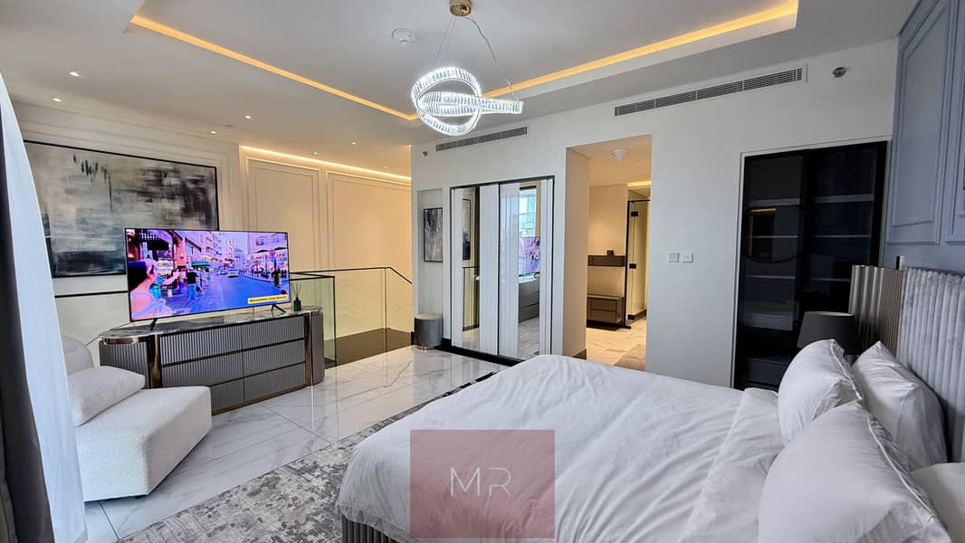 DUPLEX | Brand New Luxurious | Private Jacuzzi & Burj Khalifa View - Image 14