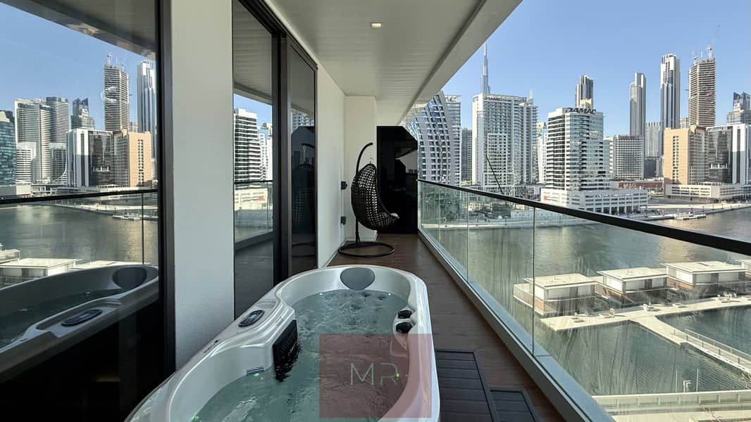 DUPLEX | Brand New Luxurious | Private Jacuzzi & Burj Khalifa View - Image 17