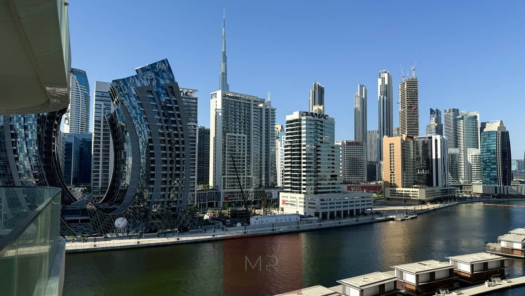 DUPLEX | Brand New Luxurious | Private Jacuzzi & Burj Khalifa View - Image 18