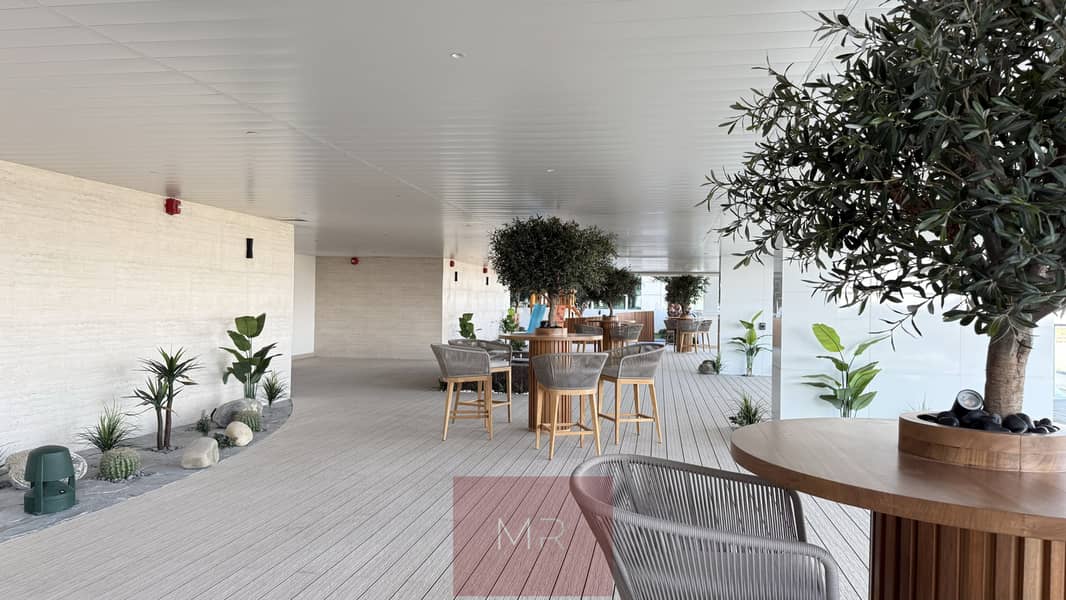 DUPLEX | Brand New Luxurious | Private Jacuzzi & Burj Khalifa View - Image 32