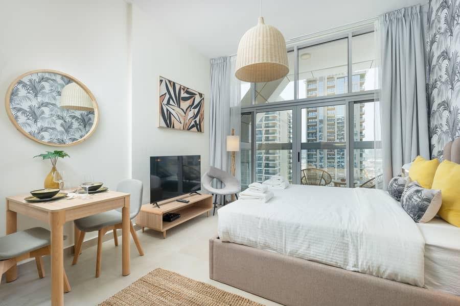 Stylish Studio In Star of Azizi