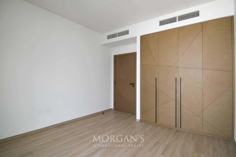 Branded Residences | Hotel Amenities | Dual Views - Image 8