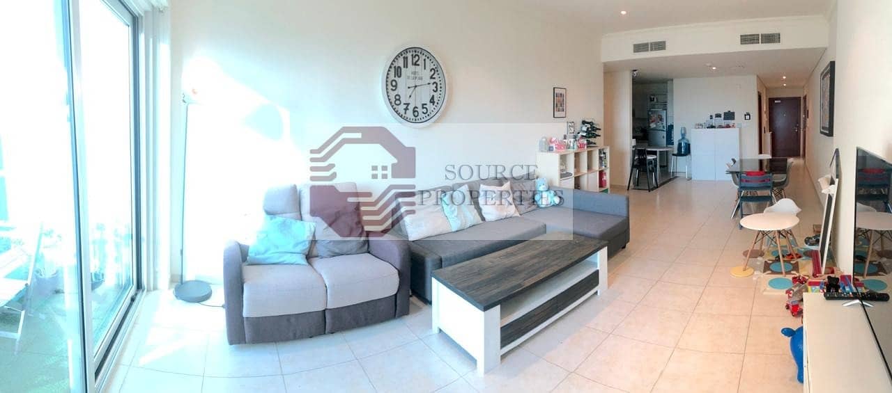 A  modern cosy Two bedroom apartment based  in Marina with partial views of the marina