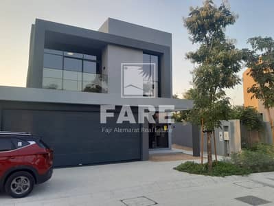 4 Bedroom Villa Compound for Sale in Tilal City, Sharjah - 2ef52968-f9b0-4967-81b9-71cf62456b6c. jpg 4 Bedroom Villa Compound for Sale in Tilal City, Sharjah - 2ef52968-f9b0-4967-81b9-71cf62456b6c. jpg