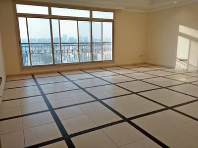 GREAT DEAL Apartment 4 BHK 5 Bathrooms Underground Parking. GREAT DEAL Apartment 4 BHK 5 Bathrooms Underground Parking.