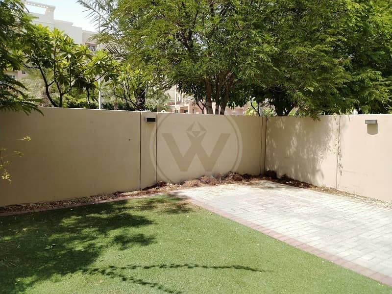 Corner unit|Spacious garden|Well maintained