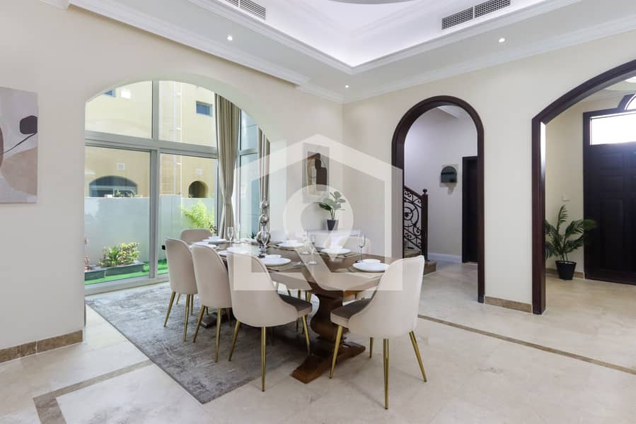 Luxurious 5 Bedroom Villa with Private Pool