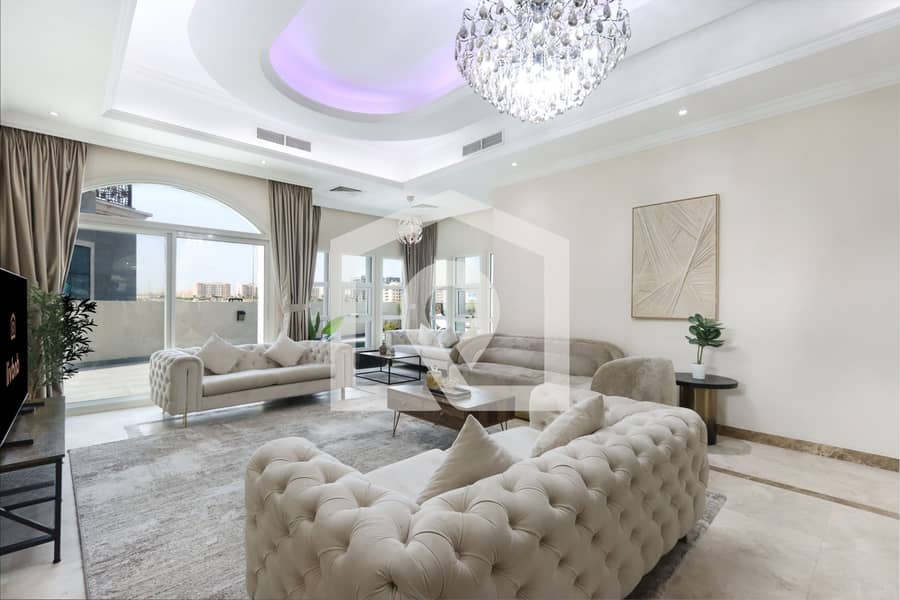 Luxurious 5 Bedroom Villa with Private Pool - Image 9