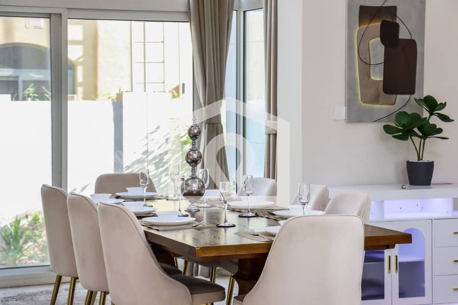 Luxurious 5 Bedroom Villa with Private Pool - Image 18