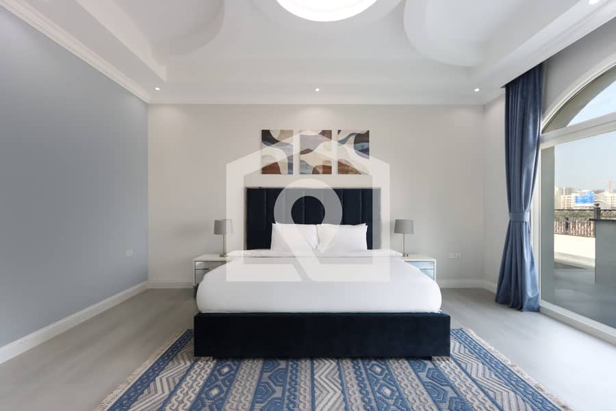 Luxurious 5 Bedroom Villa with Private Pool - Image 31