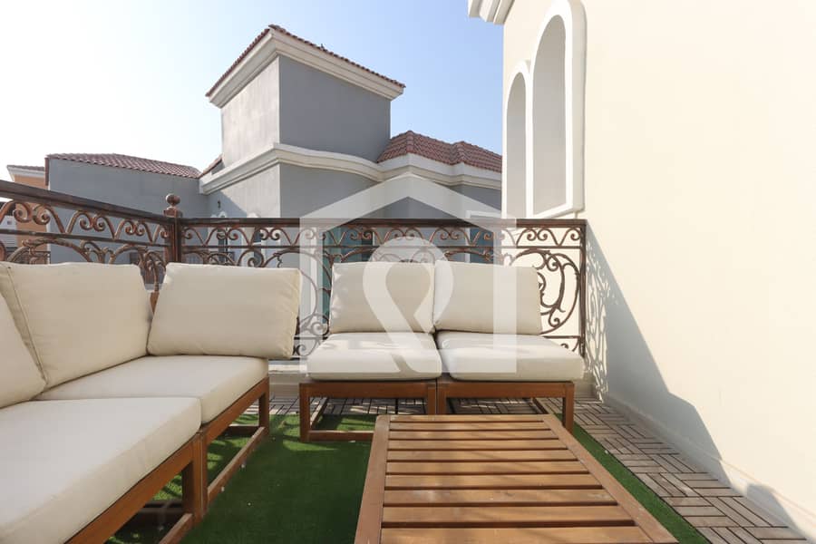 Luxurious 5 Bedroom Villa with Private Pool - Image 45