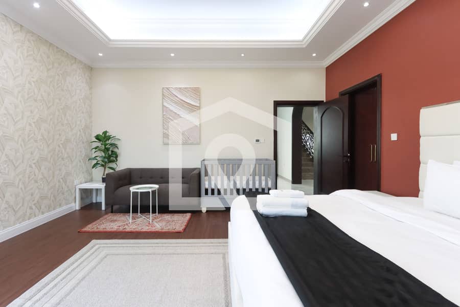 Luxurious 5 Bedroom Villa with Private Pool - Image 49