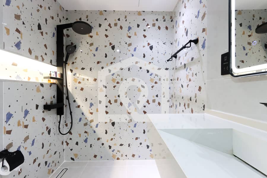 Luxurious 5 Bedroom Villa with Private Pool - Image 68