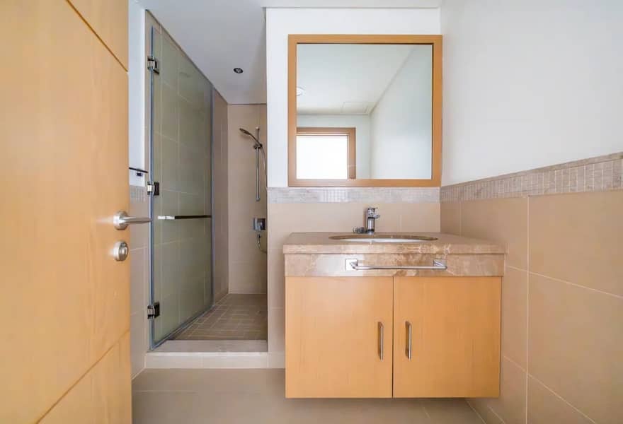 Full Burj View- Sought After 3 Bed plus Maids - Image 11