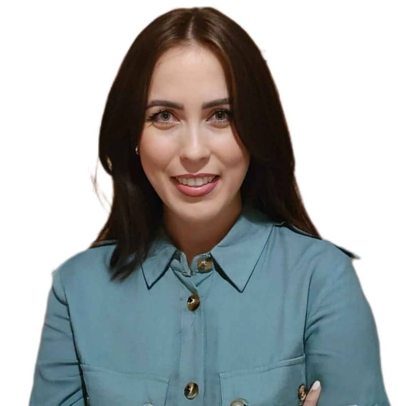 Joanna Vaseghi Joanna Vaseghi