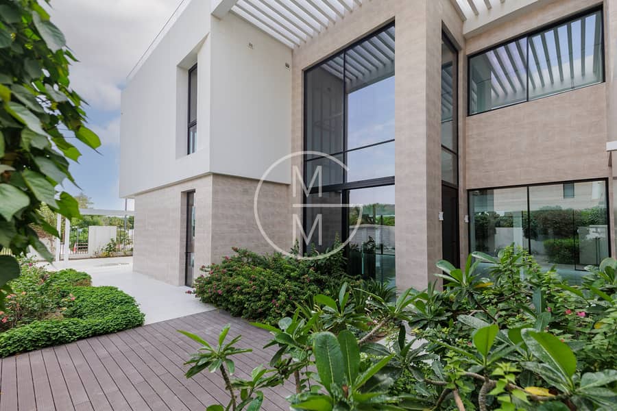 Detached Villa, 6 Beds, Vastu Compliant