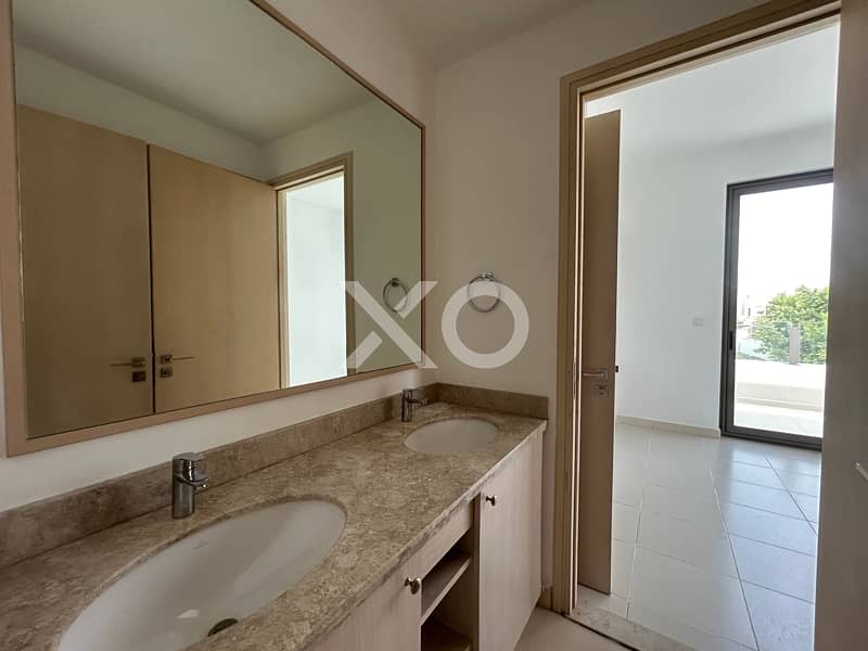 Type J | Next To Park | True Corner Plot