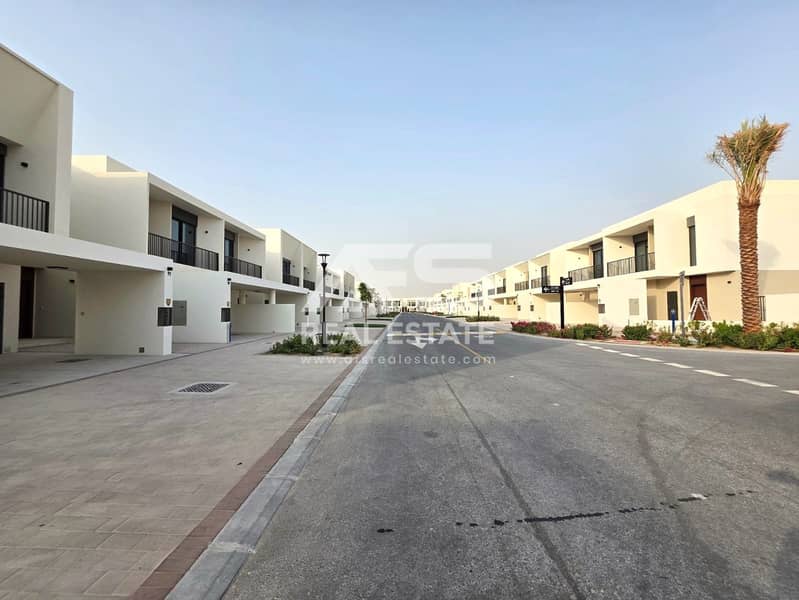 Single Row / No Construction View / Flexible Cheques