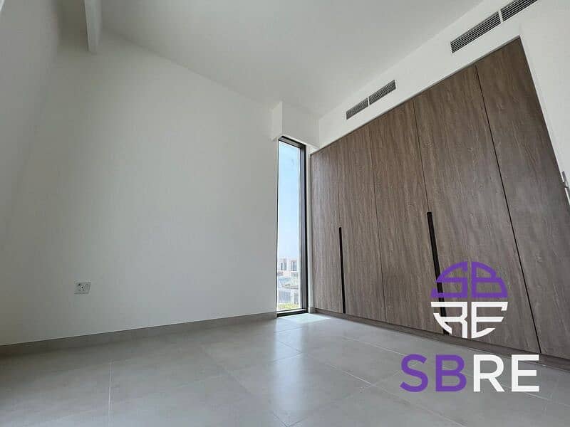 Next to Golden Beach | Secluded Corner Unit | Huge - Image 12