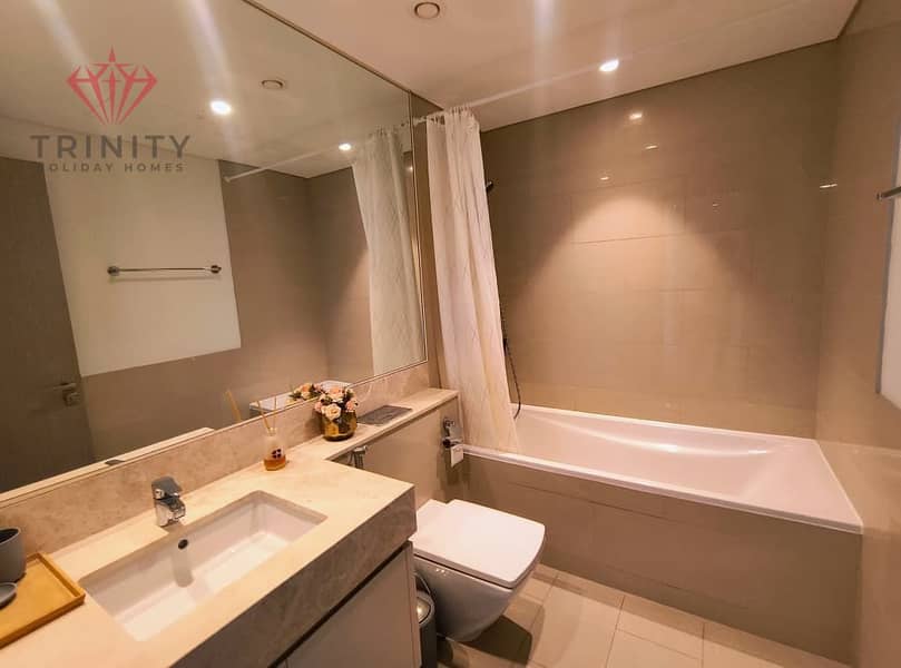 Special Stay Offer | Stylish 1BHK | Act One | Downtown Views | Balcony Access | Quick Move-In - Image 11