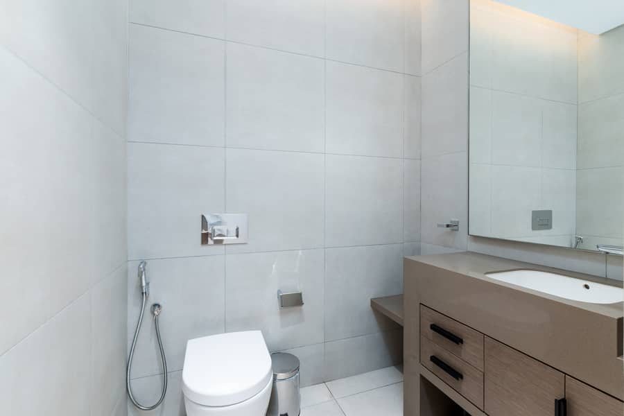 Modern 1BR w/ Marina View Balcony at Address JBR - Image 19