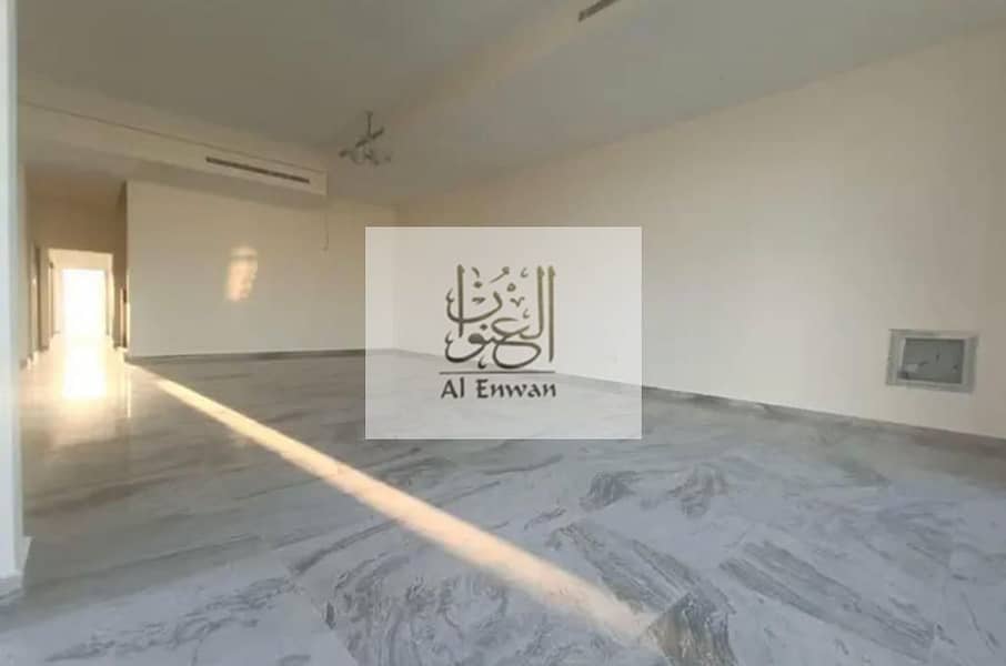 4 صورة واتساب بتاريخ 2025-10-14 في 05.15. 55_3011d738. jpg