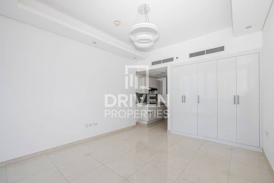 Bright Unit | High Floor | Ready to Move In