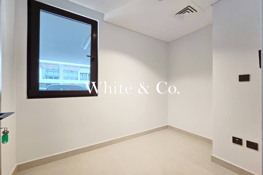 Exquisite Villa | Lagoon Views | 5 Bed - Image 8