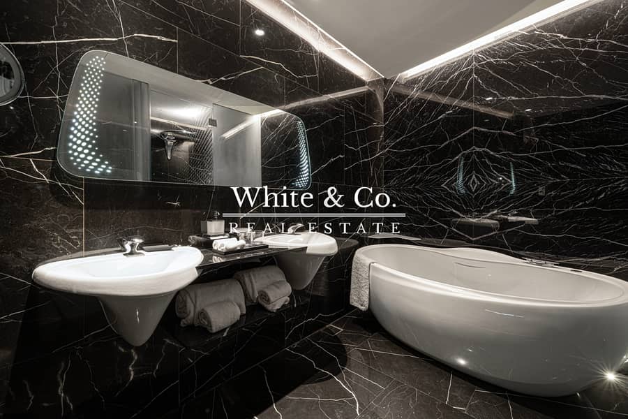 Ultra-Exclusive Duplex with Private Rooftop Pool | Vacant - Image 27