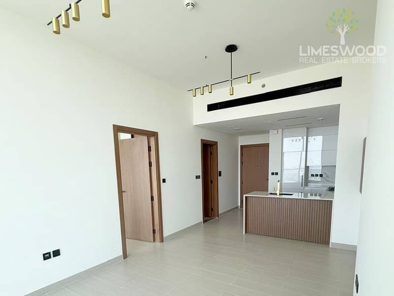 High Floor 1 Bedroom Apartment with Kitchen Appliances