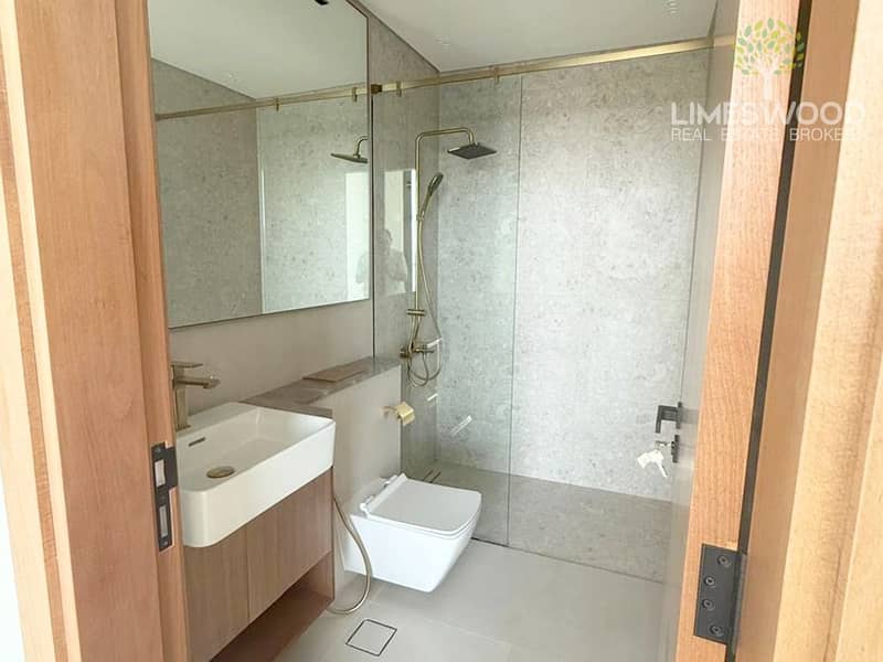 High Floor 1 Bedroom Apartment with Kitchen Appliances - Image 13