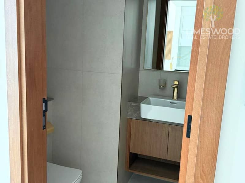 High Floor 1 Bedroom Apartment with Kitchen Appliances - Image 19