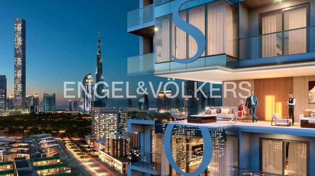 Rare Huge Layout | Landmark and Water Views