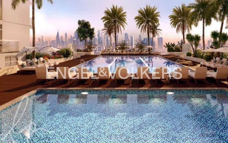 Rare Huge Layout | Landmark and Water Views - Image 8