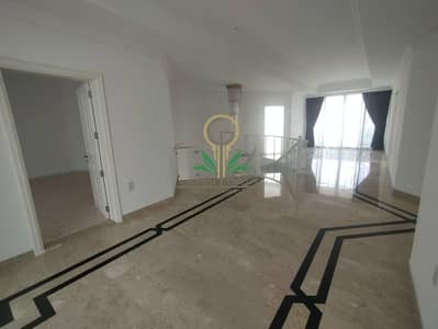 5 Bedroom Villa for Rent in Umm Suqeim, Dubai - COMMERCIALLY ELEGANT | WELL MAINTAINED | VACANT Green Oasis is delighted to bring to you this standard and cozy villa in the heart of umm suqeim *G + 1 *Newly renovated *Very spacious living room *4 bedrooms on 1st floor *1 bedroom on the ground floor *Al