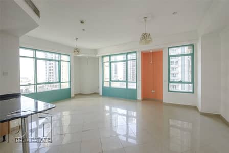 2 Bedroom Apartment for Sale in Dubai Marina, Dubai - | Cash Buyer Needed | 708 Dhms per sq ft 2 Bedroom Apartment for Sale in Dubai Marina, Dubai - | Cash Buyer Needed | 708 Dhms per sq ft