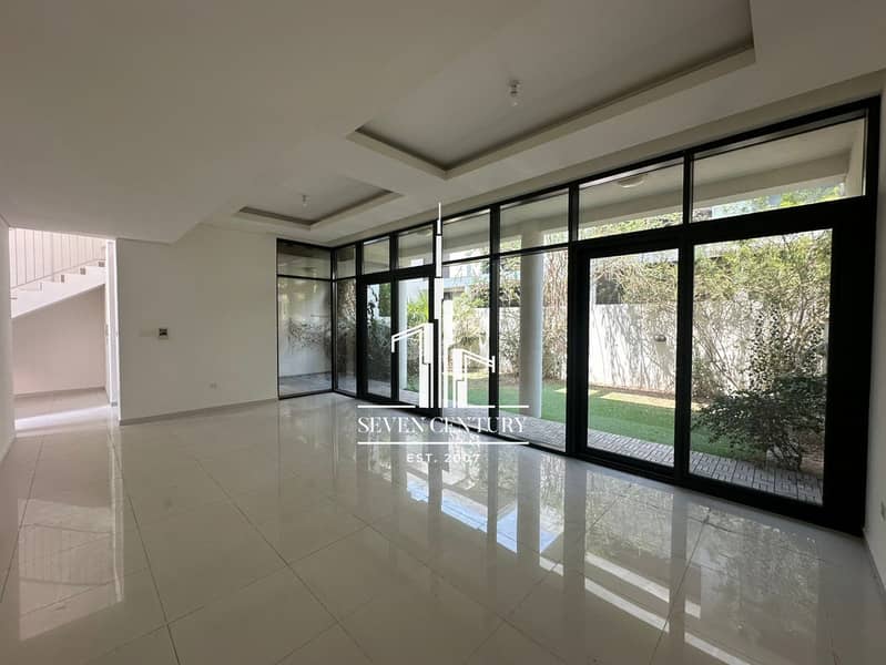 Spacious Layout | Vacant Villa | Amazing Location