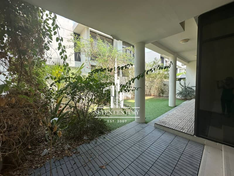 Spacious Layout | Vacant Villa | Amazing Location - Image 15