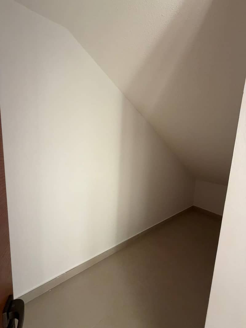 18 d7b11f82-09e6-4b87-b09a-2861f3d1ee7e. jpg