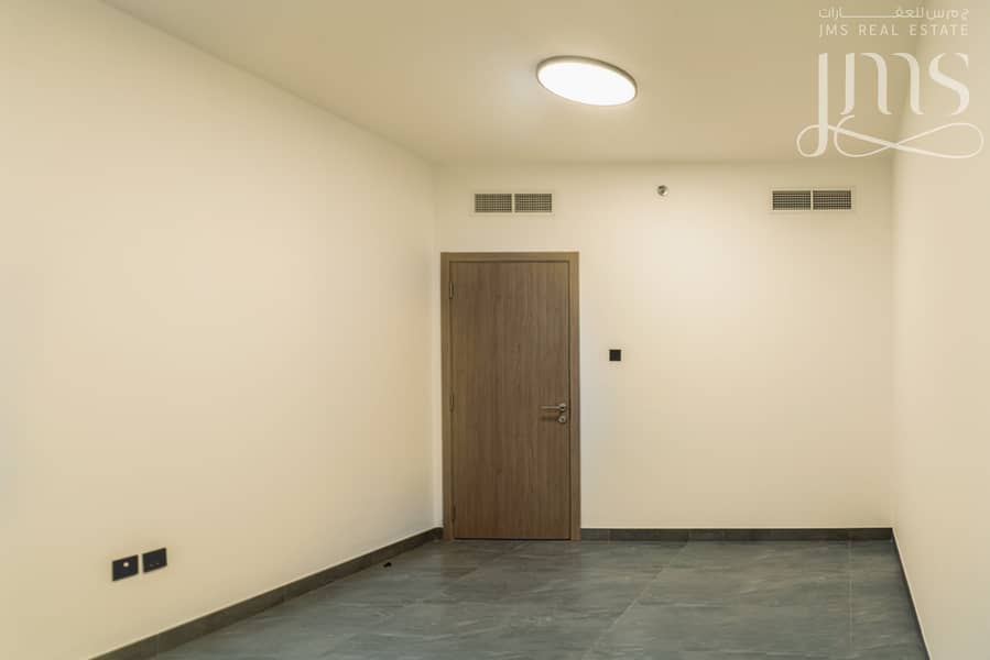 7 3 Bedroom  Type A warm lights48. jpg