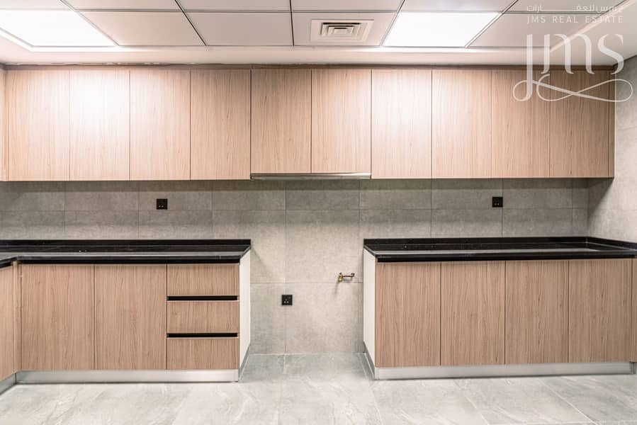 14 3 Bedroom  Type A warm lights81. jpg