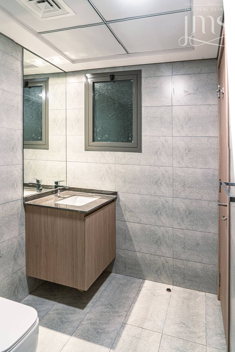 18 3 Bedroom  Type A warm lights55. jpg