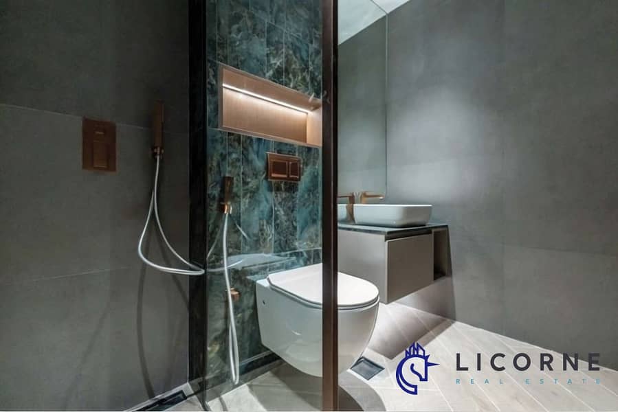 MODERN LIVING | STUNNING VIEWS | SPACIOUS - Image 10