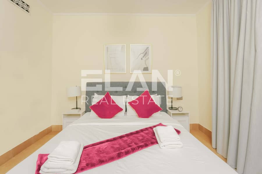 Spacious Unit | Pool View | Fully Furnished - Image 8