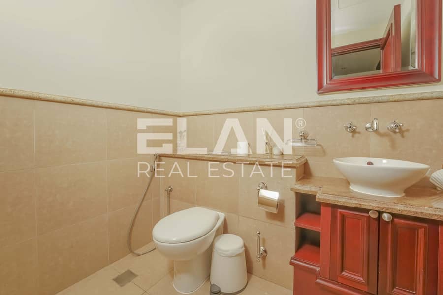 Spacious Unit | Pool View | Fully Furnished - Image 16